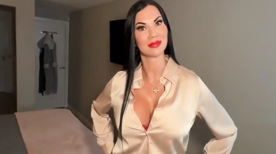 Jasmine Jae – Busty Stepmom Fucks Her Stepson in Red Lingerie
